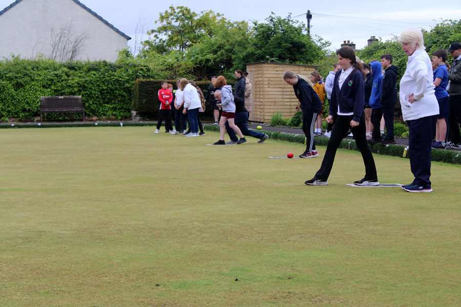 Schools competition bowls over younger generation – THE HERDWICK NEWS
